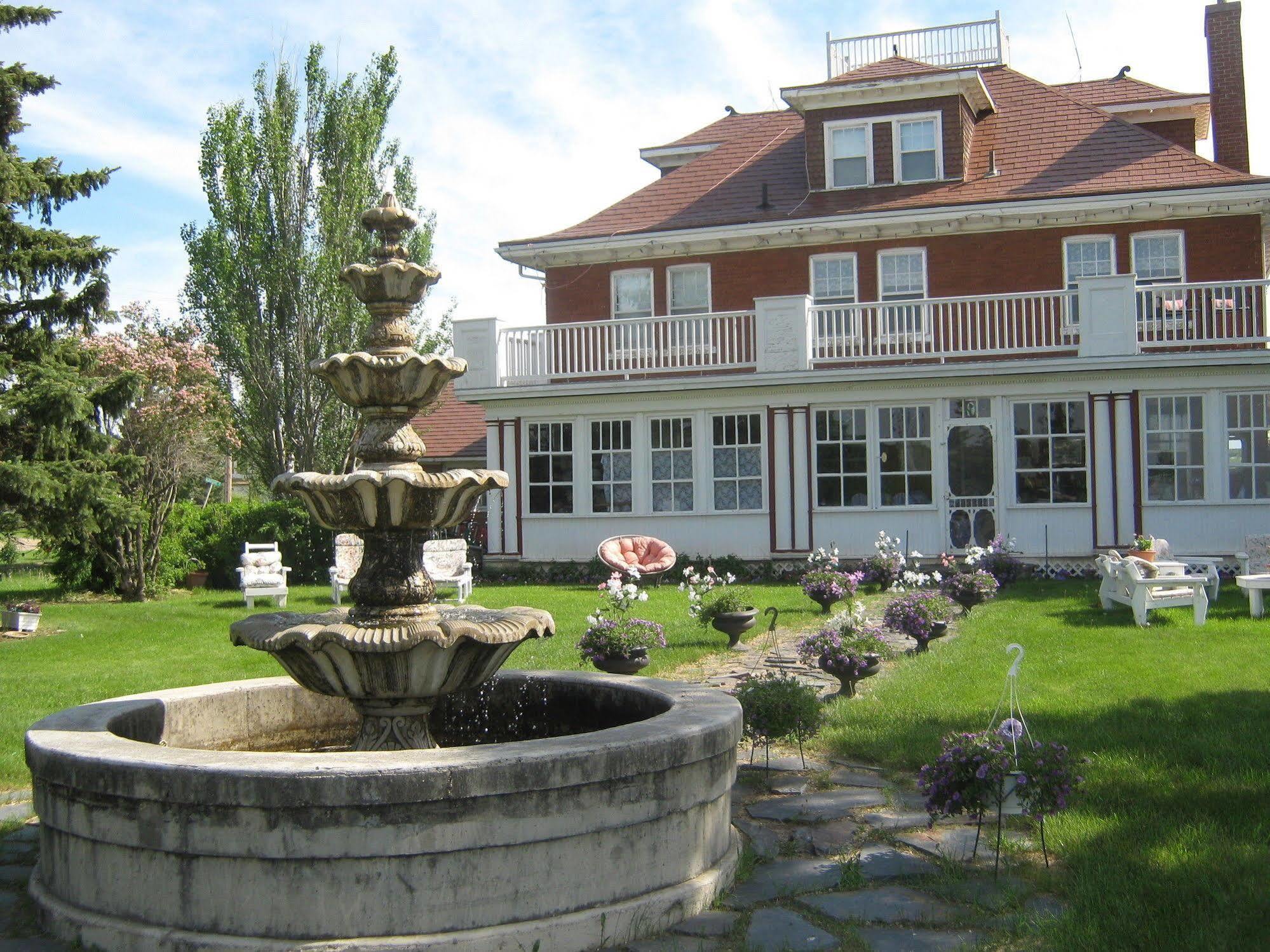 Wakamow Heights Bed And Breakfast Moose Jaw Exterior foto