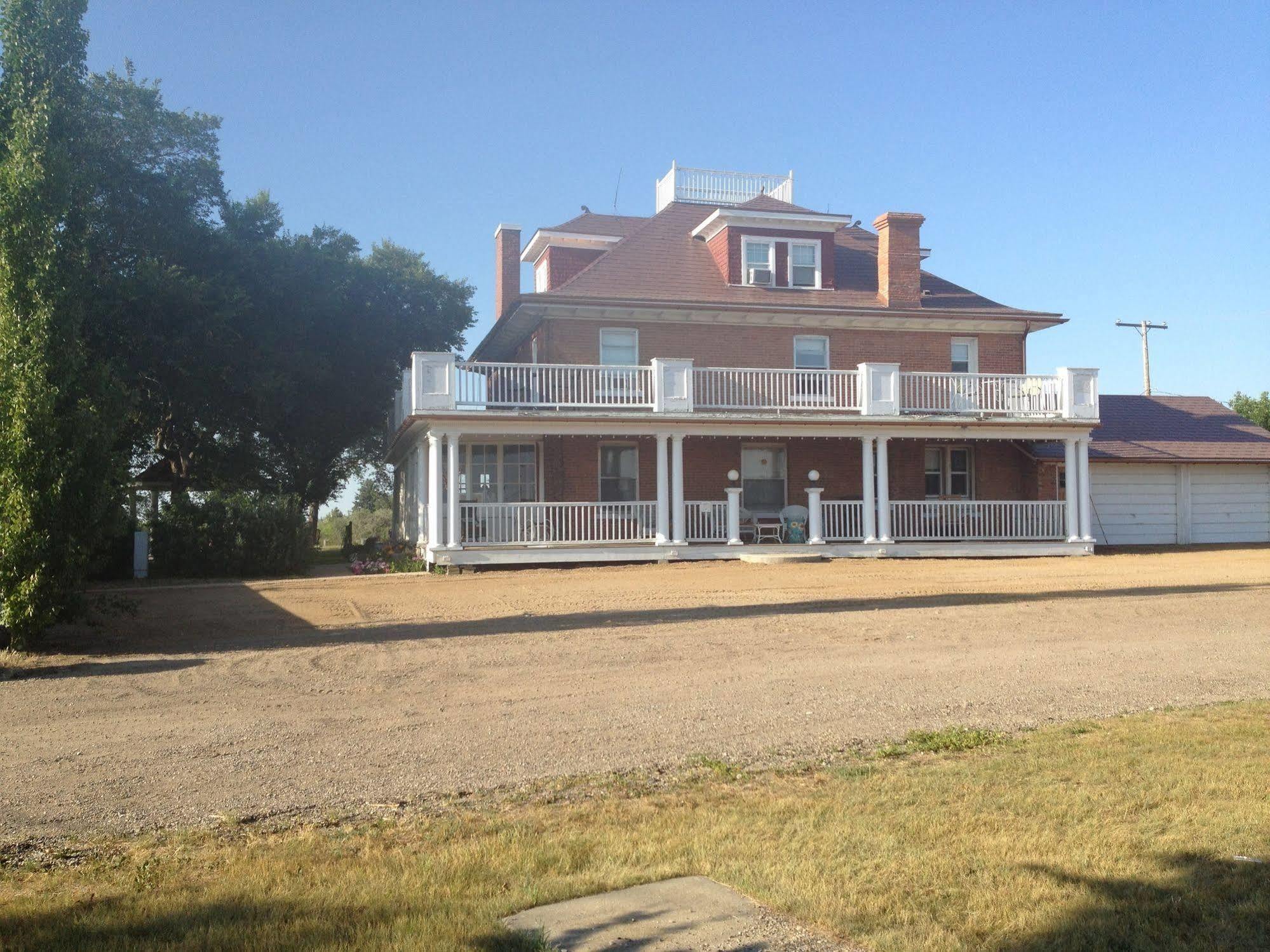 Wakamow Heights Bed And Breakfast Moose Jaw Exterior foto